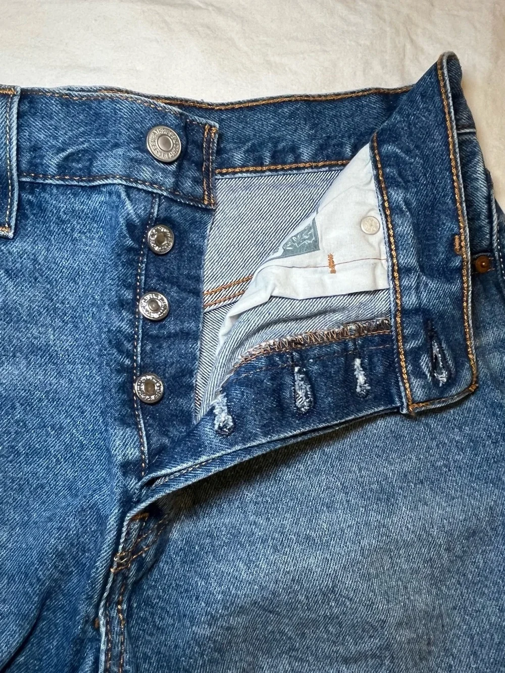 Levis classic high